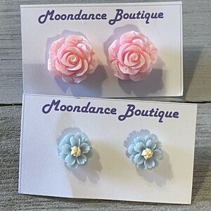 🩷 Pink and Blue Flower Earrings Moondance Boutique